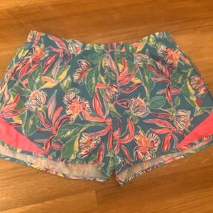 Lilly Pulitzer Luxletic shirt size small